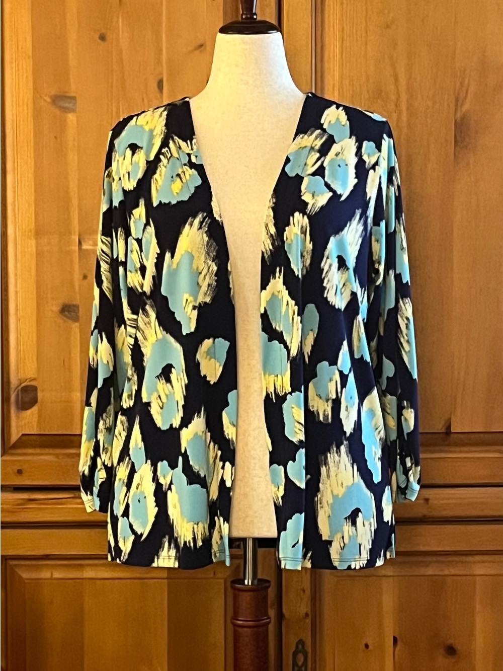 IMAN Blue, Yellow, and Turquoise Cardigan. Slight gather at wrist. XL